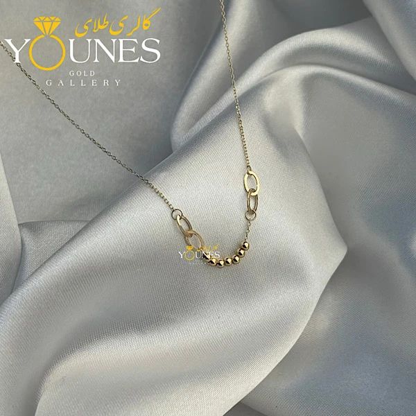 تصویر دوم گردنبند تمام طلا بیضی و گوی